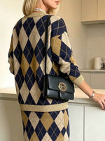 Women's Color-block Argyle Print V-neck Long-sleeve Loose-fit Knit Cardigan