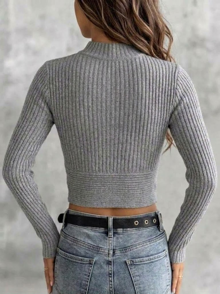 Chic Ribbed Knit Cropped Top With Crisscross Cutouts